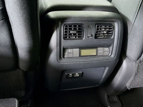Used 2020 Nissan Pathfinder S AWD/4WD image 28