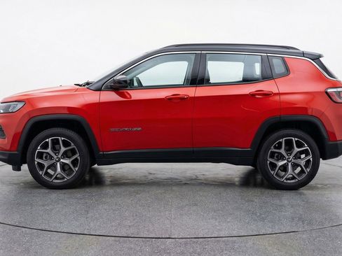 Used 2025 Jeep Compass Limited AWD/4WD image 5