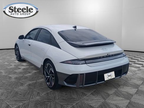 Used 2025 Hyundai Ioniq 6 SEL RWD image 3