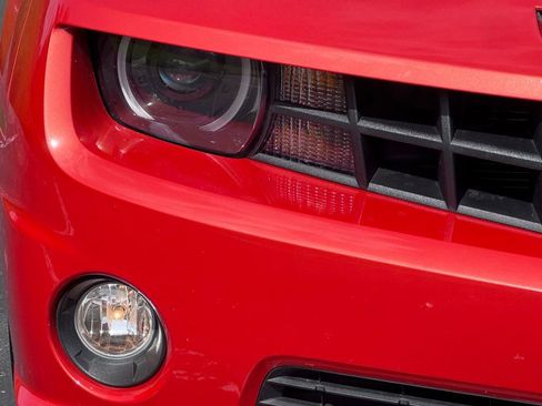 Used 2010 Chevrolet Camaro SS w/ RS Package RWD image 4