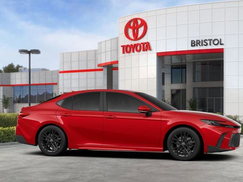 New 2026 Toyota Camry SE image 28