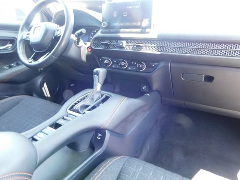 Used 2024 Honda HR-V Sport image 17