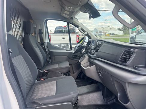 Certified 2025 Ford Transit 250 Low Roof w/ Exterior Upgrade Package RWD image 20