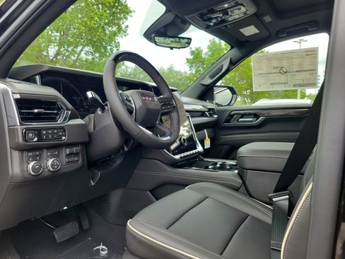 New 2026 GMC Yukon XL Elevation w/ Elevation Premium Package AWD/4WD image 8