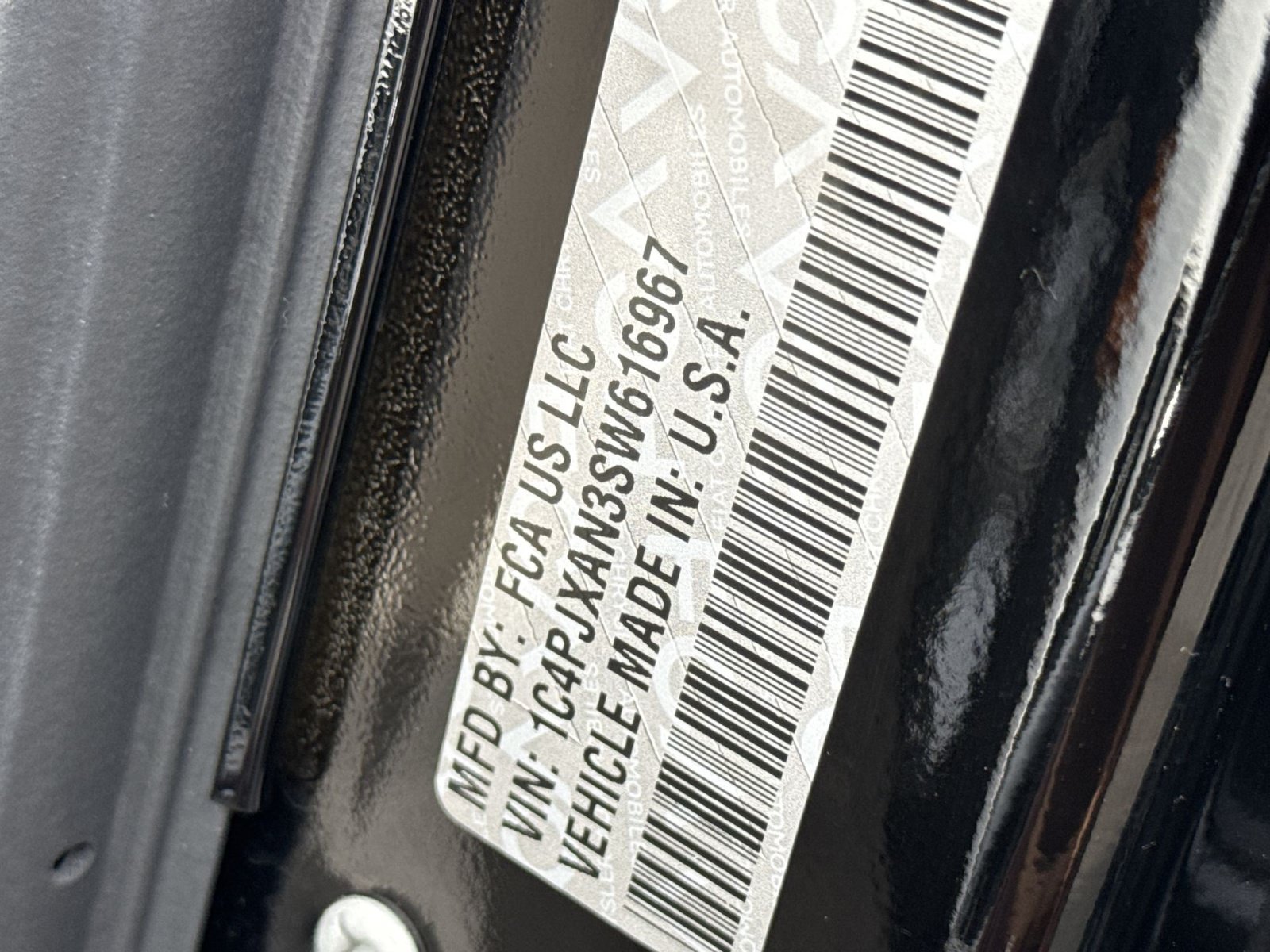 Used 2025 Jeep Wrangler Sport AWD/4WD image 28