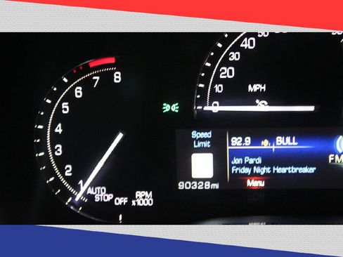 Used 2017 Cadillac XT5 Luxury w/ Driver Awareness Package image 10