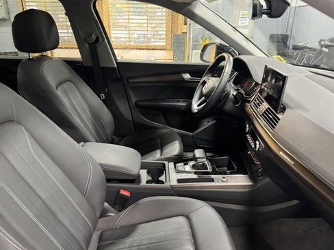Used 2023 Audi Q5 2.0T Premium w/ Convenience Package AWD/4WD image 28