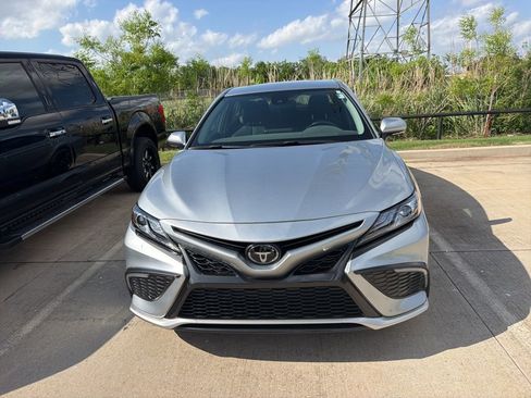 Used 2023 Toyota Camry XSE FWD image 2