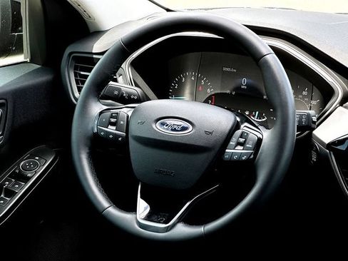 Used 2022 Ford Escape SEL AWD/4WD image 30