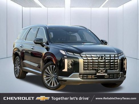 Used 2024 Hyundai Palisade Calligraphy FWD image 1