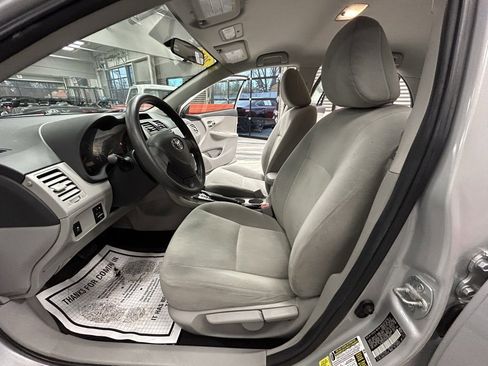 Used 2013 Toyota Corolla L image 46