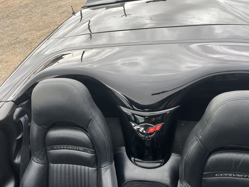 Used 1998 Chevrolet Corvette Convertible w/ Memory Pkg image 1