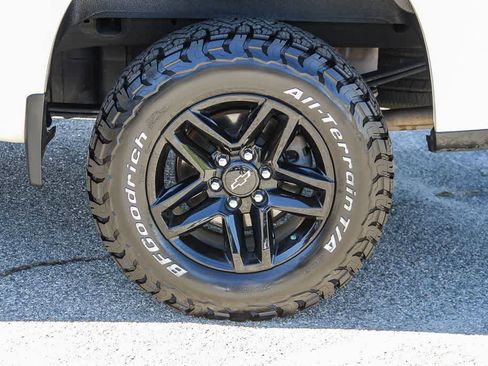 Used 2021 Chevrolet Silverado 1500 Custom Trail Boss AWD/4WD image 8