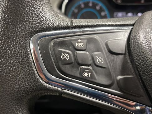 Used 2018 Chevrolet Cruze LT FWD image 6