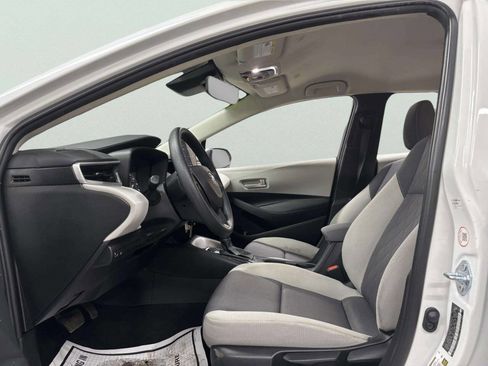 Used 2024 Toyota Corolla LE image 12