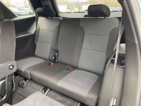 Used 2023 Chevrolet Traverse LT image 44