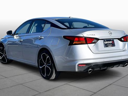 Used 2024 Nissan Altima 2.5 SR w/ SR Premium Package image 11