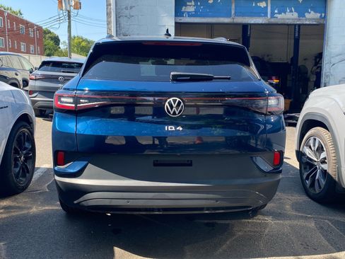 Certified 2023 Volkswagen ID.4 2WD image 2