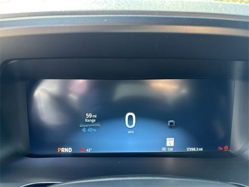 Used 2022 Ford F150 Lightning Lariat image 15