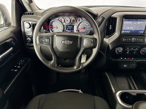 Used 2019 Chevrolet Silverado 1500 Custom Trail Boss w/ Custom Convenience Package AWD/4WD image 19