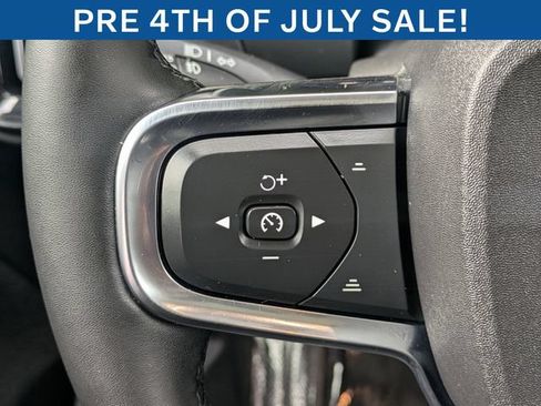 Certified 2023 Volvo XC40 B5 Plus w/ Protection Package Premier AWD/4WD image 18
