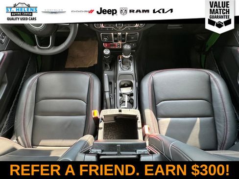 Used 2025 Jeep Wrangler Unlimited Rubicon AWD/4WD image 31