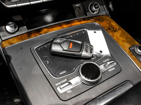 Used 2018 Audi Q5 2.0T Premium Plus w/ Premium Plus Package image 62