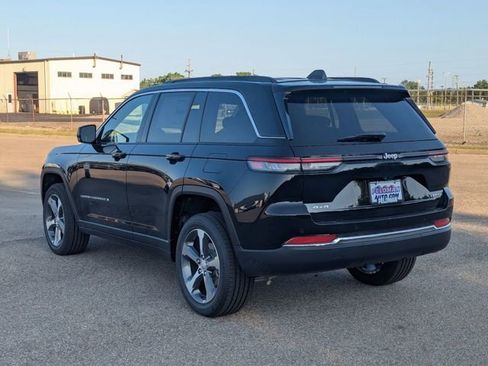 New 2025 Jeep Grand Cherokee Limited AWD/4WD image 5