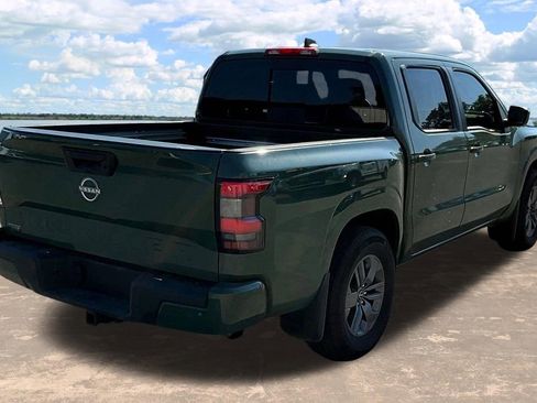 Used 2025 Nissan Frontier SV w/ SV Convenience Package RWD image 7