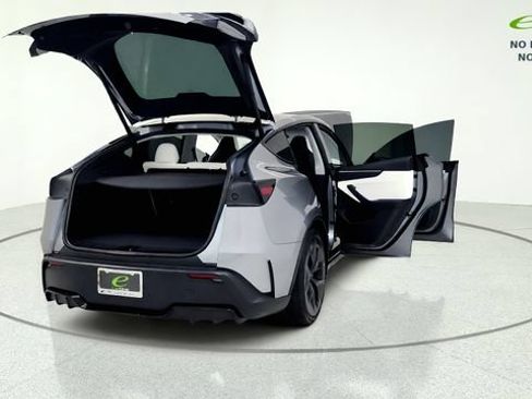 Used 2026 Tesla Model Y Performance AWD/4WD image 18