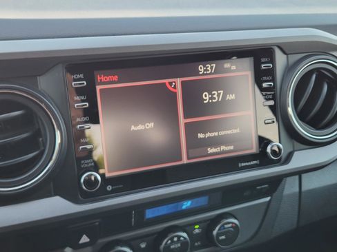 Used 2023 Toyota Tacoma TRD Off-Road w/ Technology Package image 20