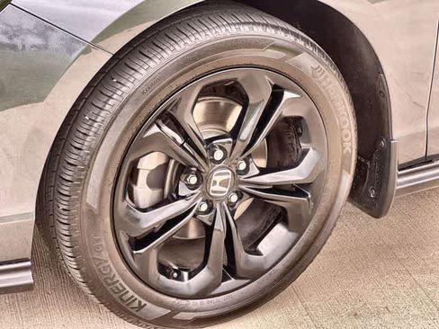 Used 2025 Honda Accord SE image 9