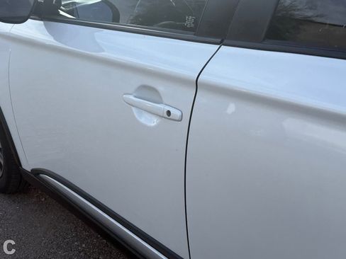 Used 2020 Mitsubishi Outlander ES image 10