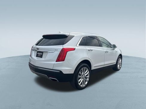 Used 2018 Cadillac XT5 Platinum w/ Driver Assist Package AWD/4WD image 8