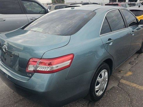 Used 2010 Toyota Camry SE FWD image 8