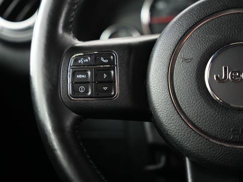Used 2014 Jeep Wrangler Sahara w/ Mopar Chrome Edition Group image 12