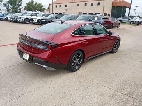 Used 2025 Hyundai Sonata SEL FWD image 7