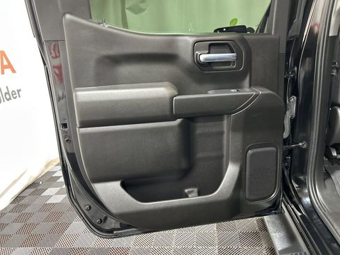 Used 2021 Chevrolet Silverado 1500 LT w/ Bed Protection Package image 15