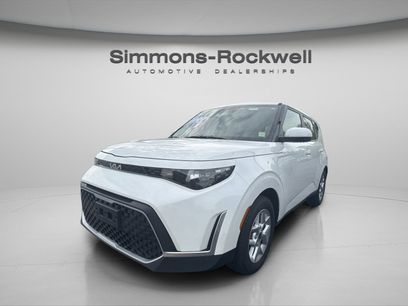 Used 2025 Kia Soul LX w/ LX Technology Package