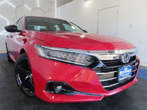Used 2022 Honda Accord Sport image 3