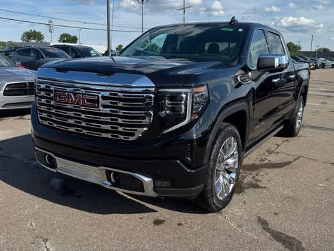 Used 2024 GMC Sierra 1500 Denali AWD/4WD image 1