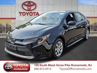 Certified 2025 Toyota Corolla LE FWD video 3