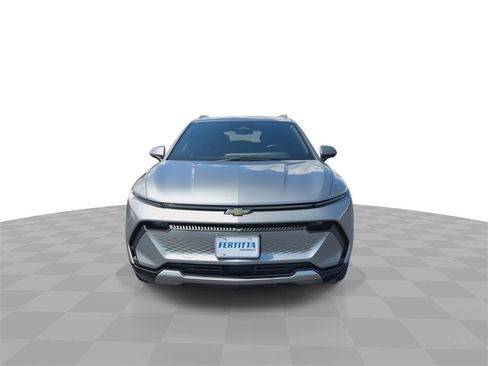 Used 2024 Chevrolet Equinox EV LT image 3