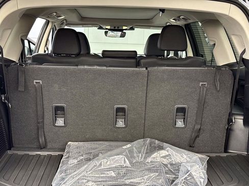 Certified 2025 Subaru Ascent Limited w/ Popular Package #1 image 12