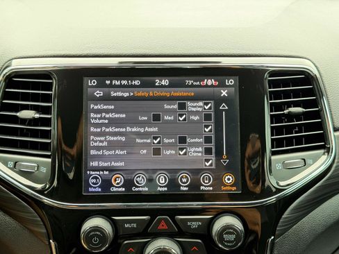 Used 2021 Jeep Grand Cherokee Laredo X AWD/4WD image 65
