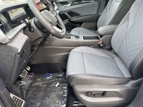 New 2026 Volkswagen Tiguan SE R-Line image 14