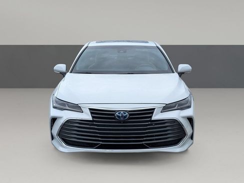 Used 2021 Toyota Avalon Limited w/ Advanced Safety Package FWD image 5