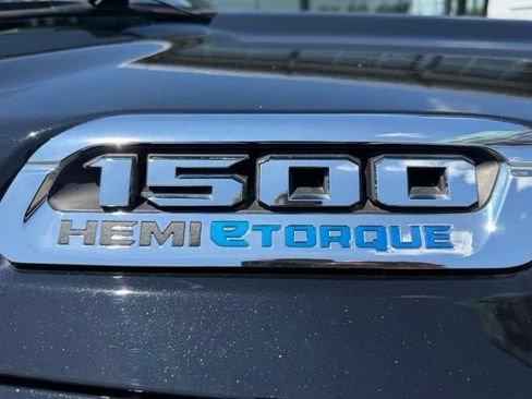 Used 2022 RAM 1500 Big Horn AWD/4WD image 10