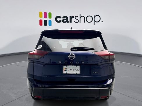 Used 2025 Nissan Rogue SV AWD/4WD image 4