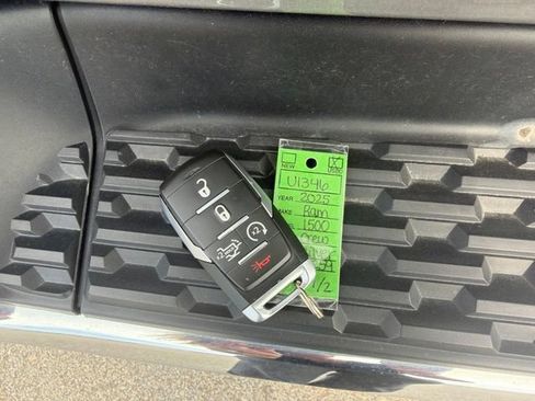 Used 2025 RAM 1500 Big Horn AWD/4WD image 13